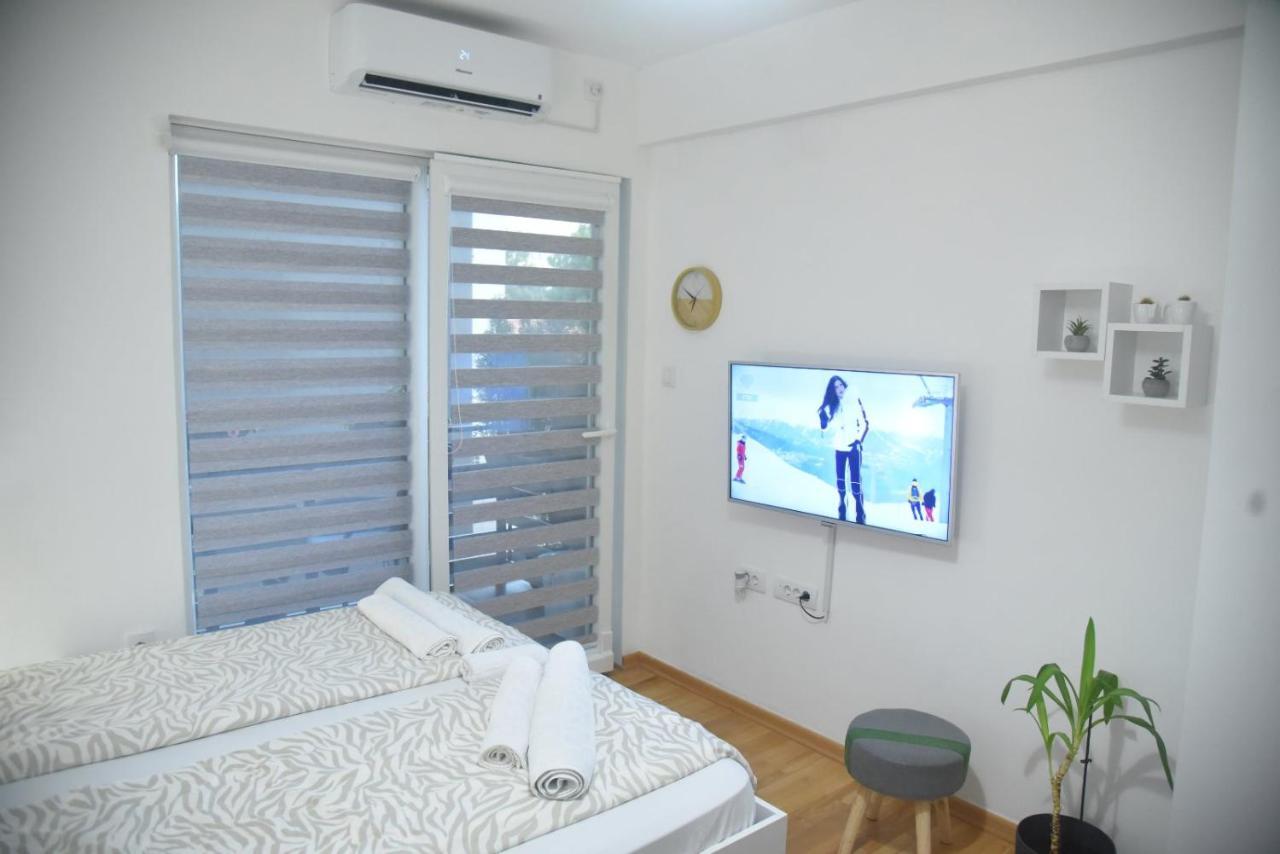 Dekart 2 Apartment Ni Eksteriør bilde