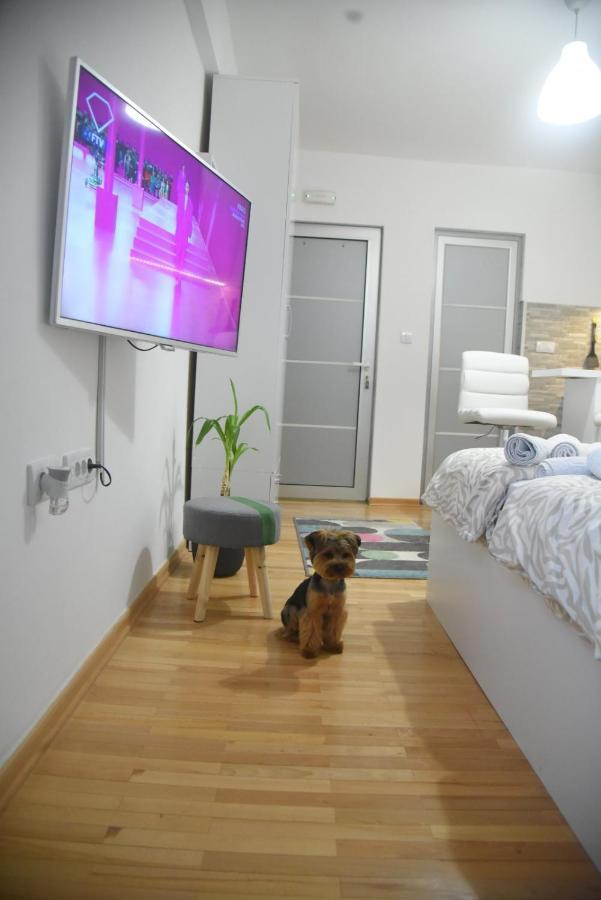 Dekart 2 Apartment Ni Eksteriør bilde