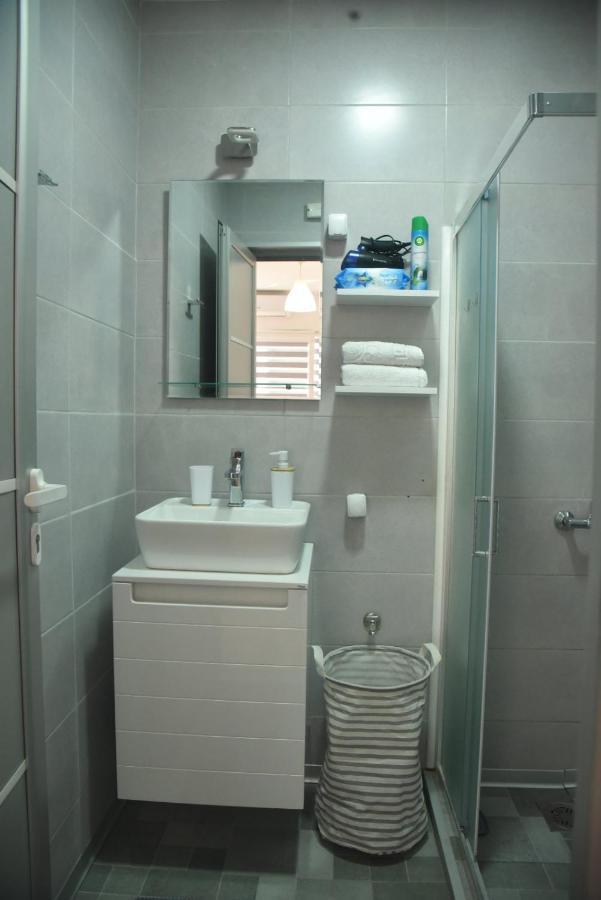 Dekart 2 Apartment Ni Eksteriør bilde